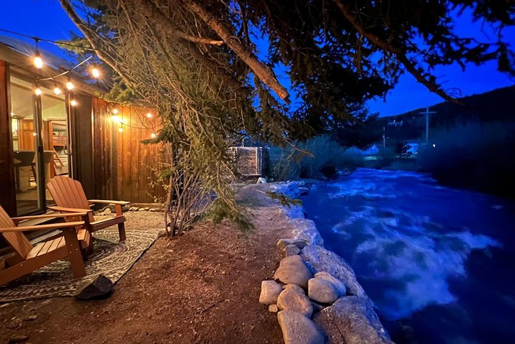Thorpe On The Water. Creekside Nederland Cabin. Екстер'єр фото